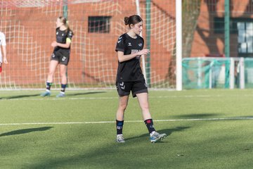 Bild 262 - wBJ SV Wahlstedt - SV Henstedt Ulzburg : Ergebnis: 0:1